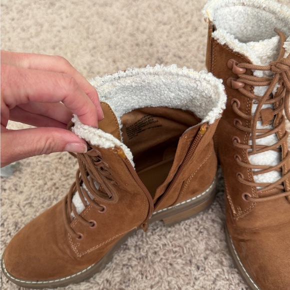 Universal Thread Tan Lace-Up or Zip-Up Women's Boots - Picture 3 of 6